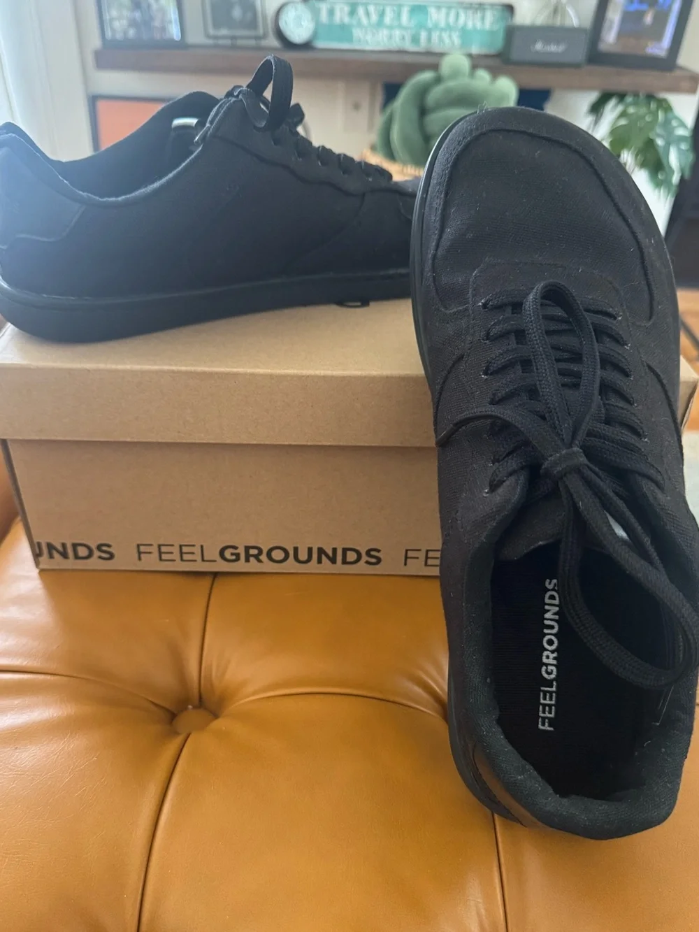 Feelgrounds Black Canvas Barefoot Sneakers Men’s Size 11